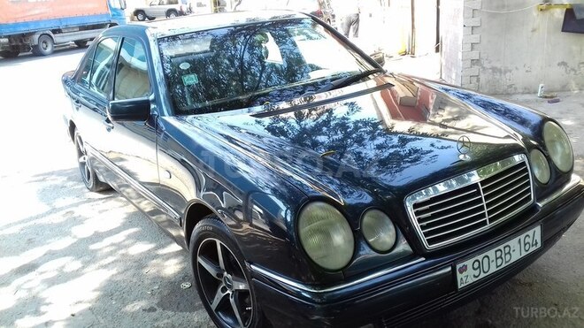 Mercedes E 230 1995, 362,000 km - 2.3 l - Bakı