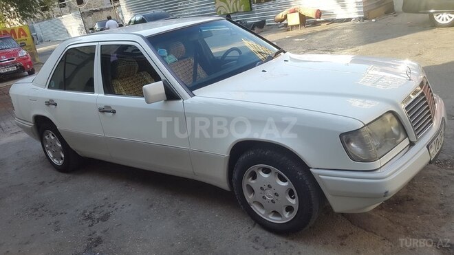 Mercedes E 220 1995, 532,768 km - 2.2 l - Bakı