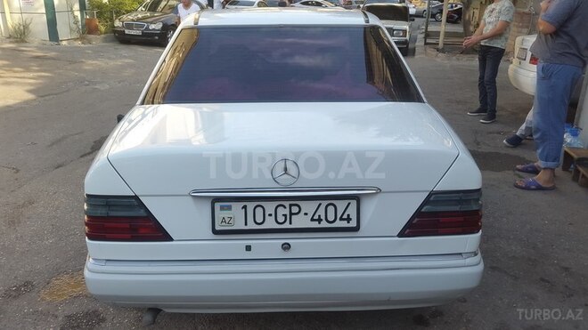 Mercedes E 220 1995, 532,768 km - 2.2 l - Bakı
