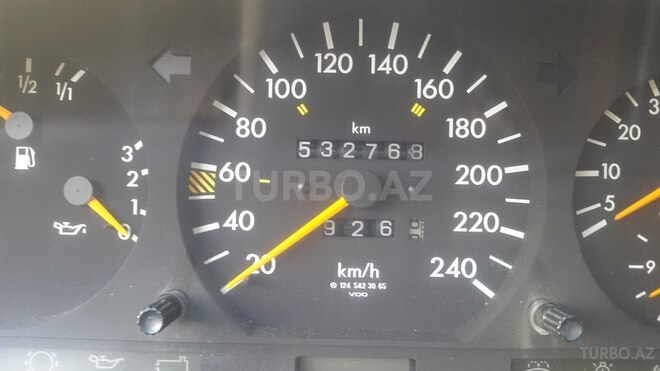 Mercedes E 220 1995, 532,768 km - 2.2 l - Bakı