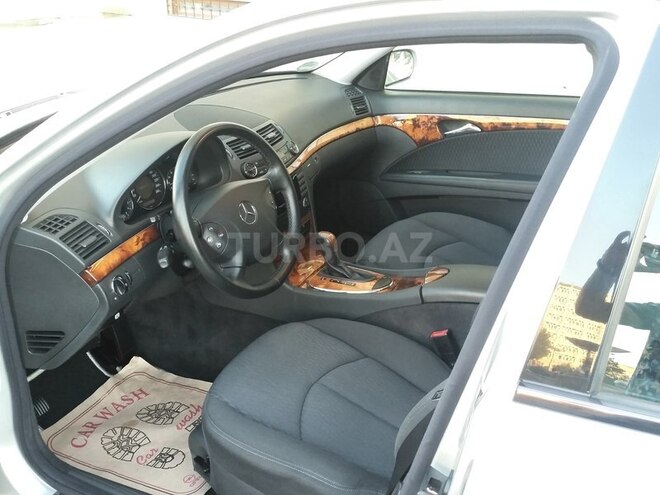 Mercedes E 240 2004, 170,000 km - 2.6 l - Bakı