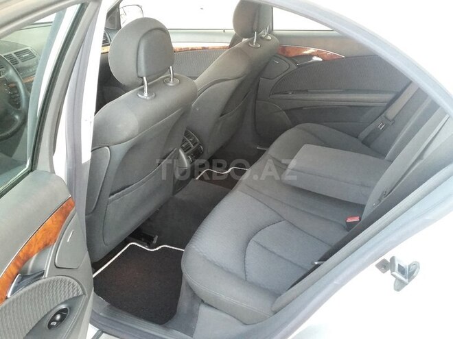 Mercedes E 240 2004, 170,000 km - 2.6 l - Bakı