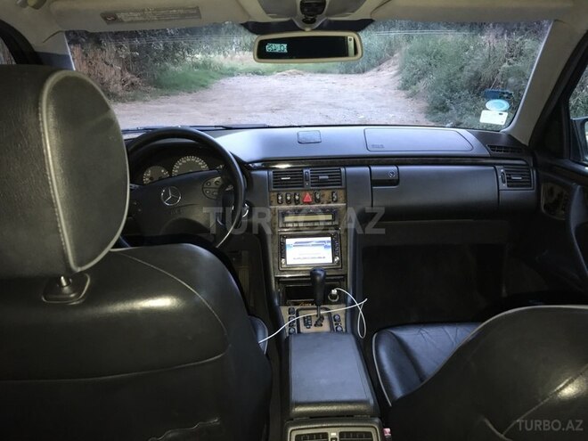 Mercedes E 320 1999, 133,000 km - 3.2 l - Ağcabədi