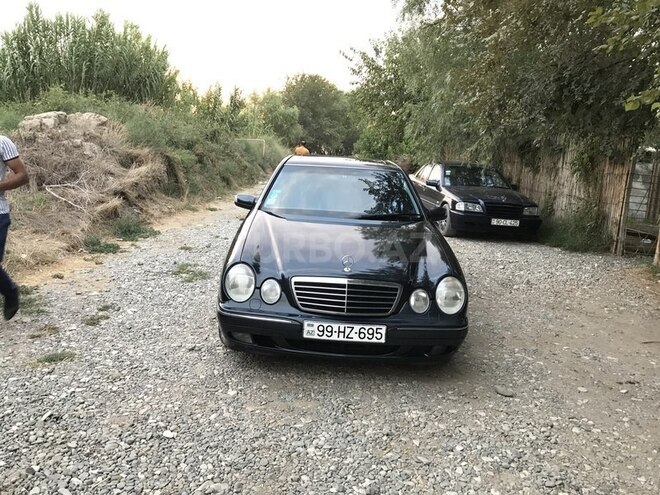 Mercedes E 320 1999, 133,000 km - 3.2 l - Ağcabədi