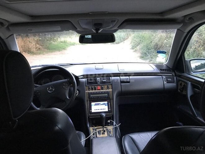 Mercedes E 320 1999, 133,000 km - 3.2 l - Ağcabədi