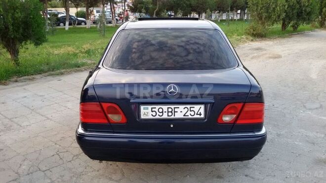 Mercedes E 230 1996, 283,000 km - 2.3 л - Xırdalan