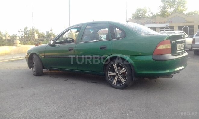 Opel Vectra 1997, 318,000 km - 1.6 l - Balakən
