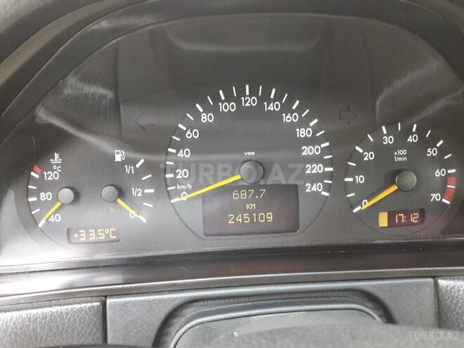 Mercedes E 240 1999, 245,109 km - 2.6 л - Bakı
