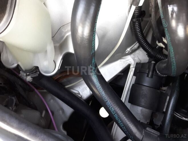 Mercedes E 220 2000, 260,000 km - 2.2 l - Bakı