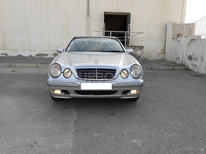 Mercedes E 220 2000, 260,000 km - 2.2 l - Bakı