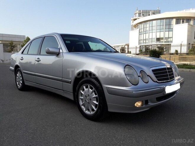 Mercedes E 220 2000, 260,000 km - 2.2 l - Bakı