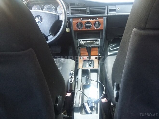 Mercedes 190 1991, 210,000 km - 2.0 л - Bakı