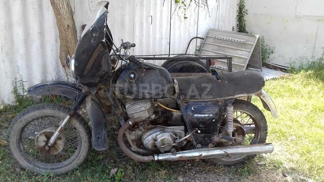 IJ  1990, 75,000 km - 1.0 l - Saatlı