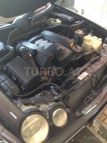 Mercedes E 240 2002, 141,800 km - 2.6 l - Ağcabədi