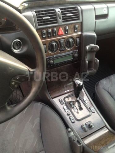 Mercedes E 240 2002, 141,800 km - 2.6 l - Ağcabədi