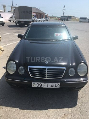 Mercedes E 220 2001, 323,674 km - 2.2 l - Bakı
