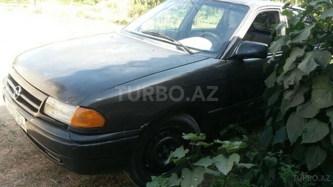 Opel Astra 1993, 500,000 km - 1.4 l - Quba
