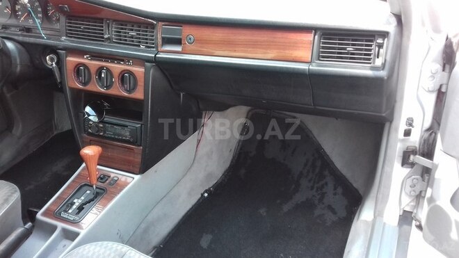 Mercedes 190 1991, 270,000 km - 2.0 l - Bakı