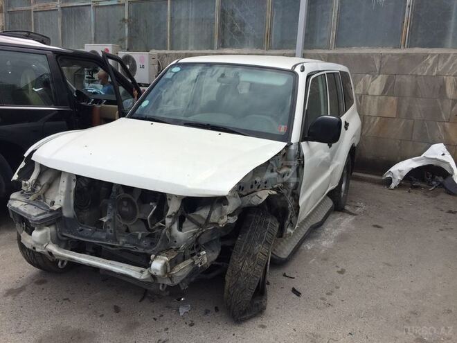 Mitsubishi Pajero 2003, 100,000 km - 2.8 л - Bakı