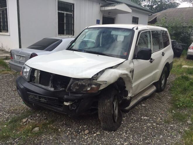 Mitsubishi Pajero 2003, 100,000 km - 2.8 л - Bakı