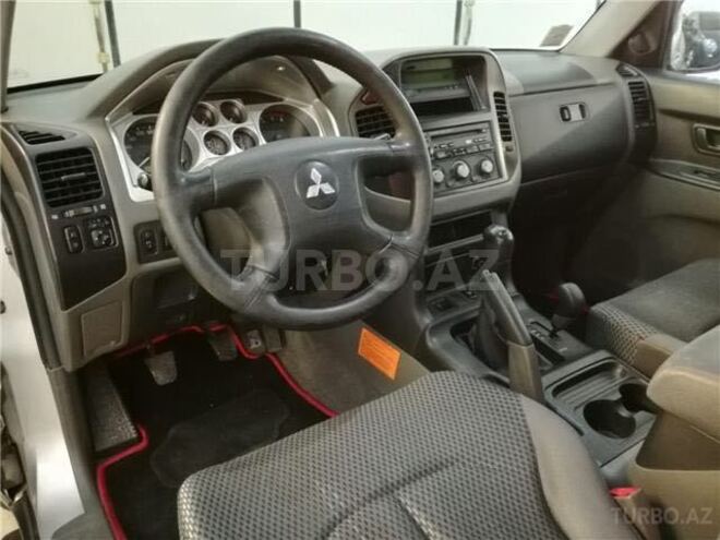Mitsubishi Pajero 2003, 100,000 km - 2.8 л - Bakı