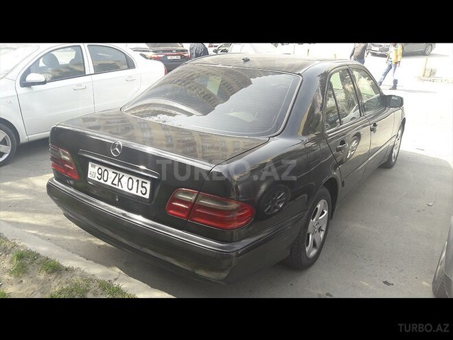 Mercedes E 220 2001, 450,000 km - 2.2 l - Bakı