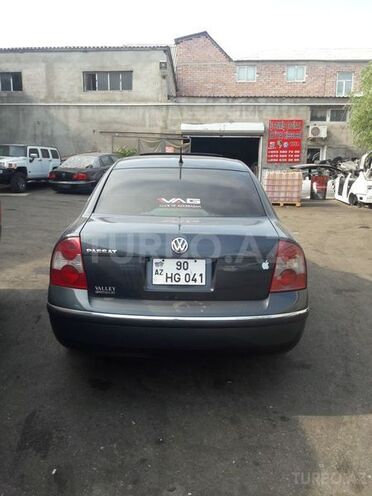 Volkswagen Passat 2003, 303,000 km - 1.8 l - Bakı