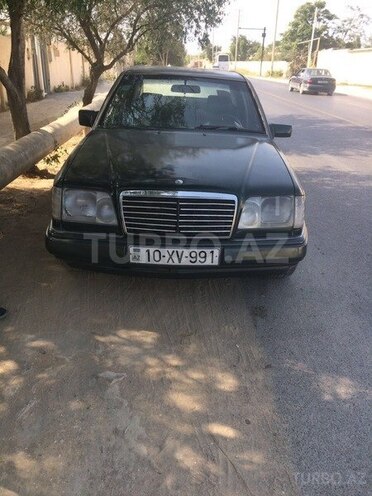 Mercedes E 200 1993, 250,000 km - 2.0 l - Bakı
