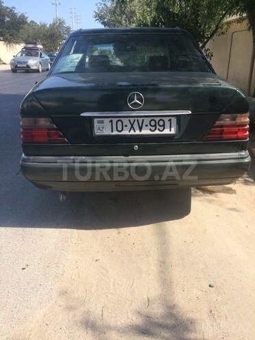 Mercedes E 200 1993, 250,000 km - 2.0 l - Bakı