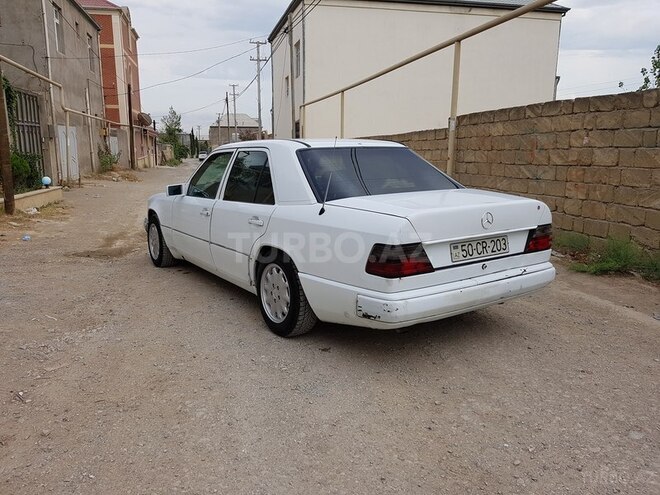 Mercedes E 200 1989, 3,000,000 km - 0.2 l - Bakı