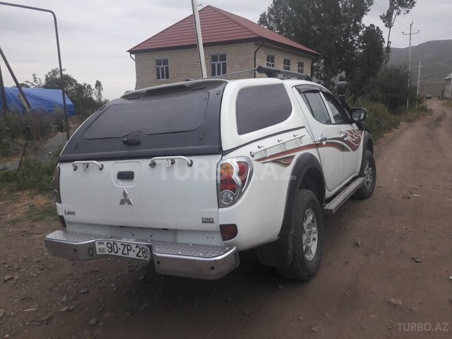 Mitsubishi L200 2011, 126,000 km - 2.5 l - Bakı