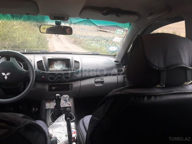 Mitsubishi L200 2011, 126,000 km - 2.5 l - Bakı