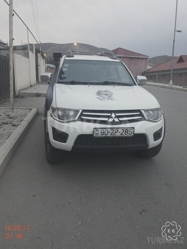 Mitsubishi L200 2011, 126,000 km - 2.5 l - Bakı