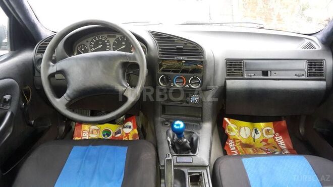 BMW 316 1993, 250,000 km - 1.6 l - Sumqayıt