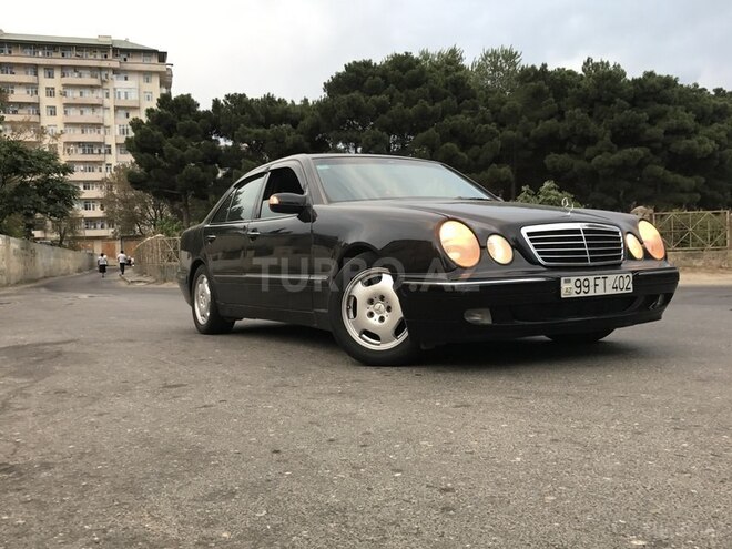 Mercedes E 270 2002, 330,000 km - 2.1 l - Bakı