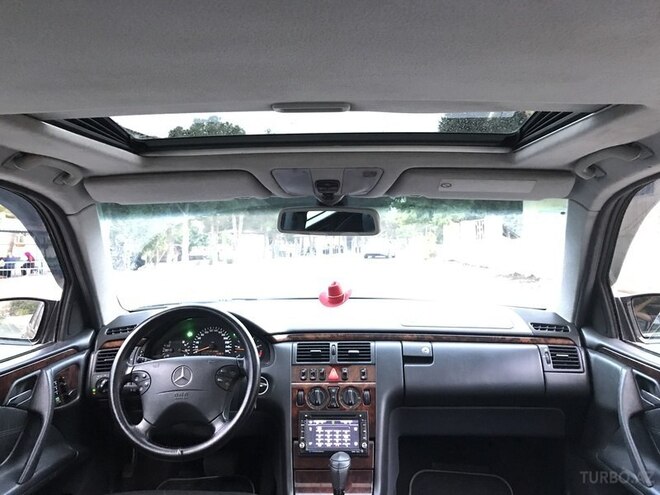 Mercedes E 270 2002, 330,000 km - 2.1 l - Bakı