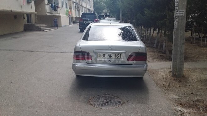 Mercedes E 320 2000, 345,000 km - 3.2 l - Bakı