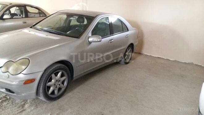 Mercedes C 320 2001, 255,000 km - 0.4 l - Bakı