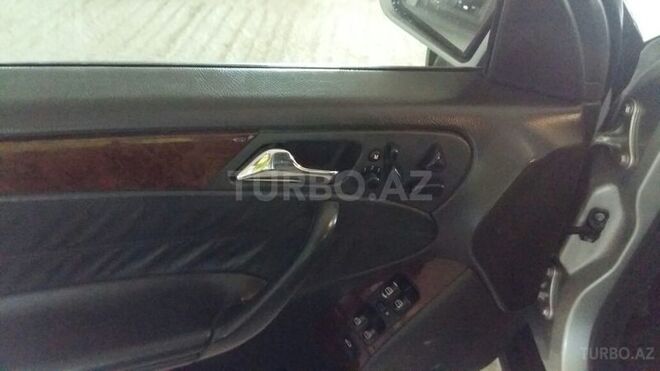 Mercedes C 320 2001, 255,000 km - 0.4 l - Bakı