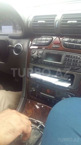 Mercedes C 320 2001, 255,000 km - 0.4 l - Bakı