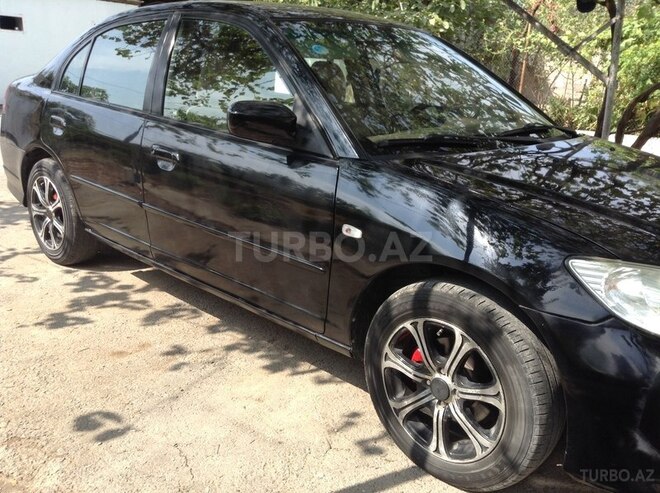 Honda Civic 2005, 255,239 km - 1.5 l - Ucar