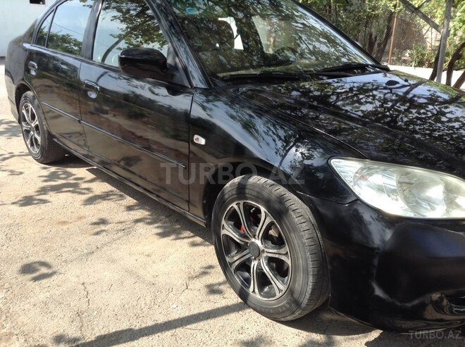 Honda Civic 2005, 255,239 km - 1.5 l - Ucar