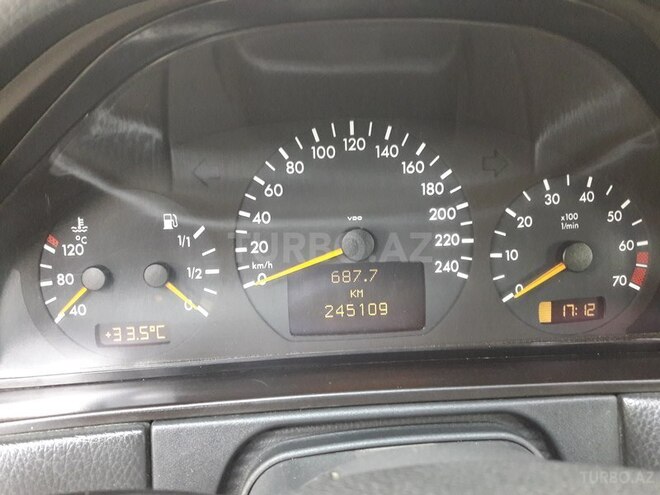 Mercedes E 240 1999, 245,109 km - 0.3 l - Bakı