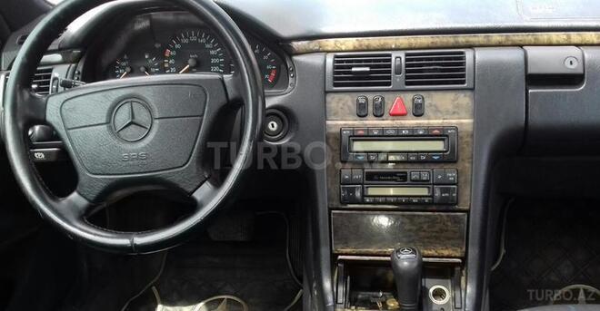 Mercedes E 230 1996, 306,686 km - 2.3 l - Bakı