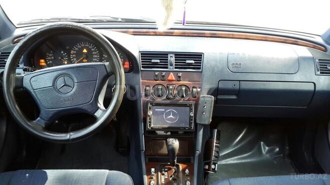 Mercedes C 240 1998, 199,000 km - 2.4 l - Bakı