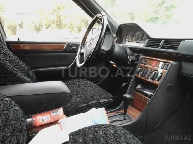Mercedes E 280 1995, 333,500 km - 2.8 л - Bakı