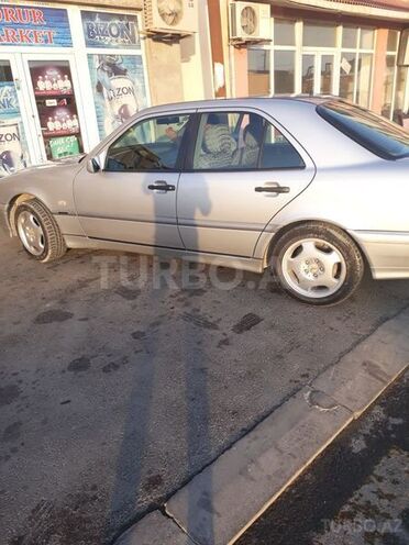 Mercedes C 220 1999, 208,000 km - 0.3 л - Bakı