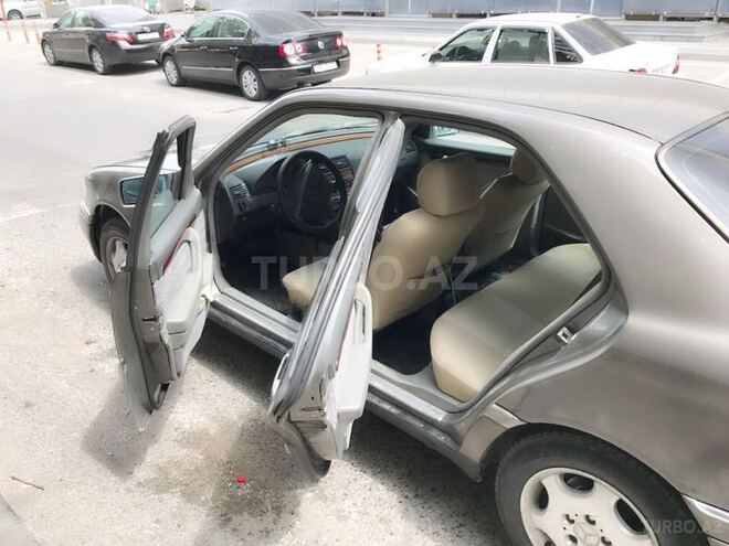 Mercedes C 220 1993, 22,500 km - 2.2 l - Bakı
