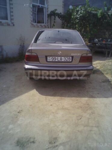BMW 523 1996, 256,000 km - 2.5 l - Bakı