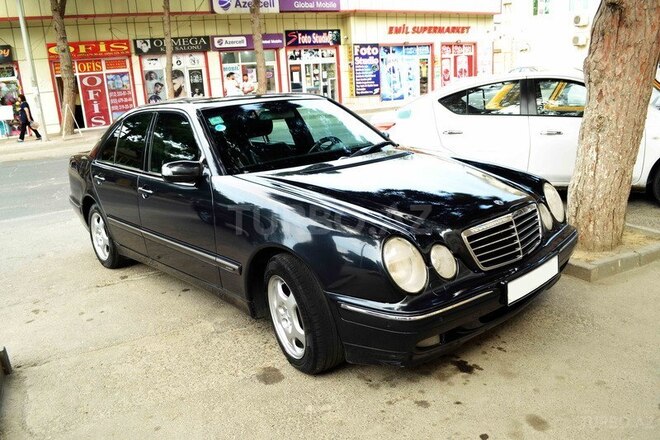 Mercedes E 270 2001, 225,000 km - 2.7 л - Bakı